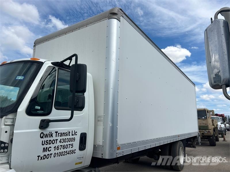 International Durastar 4300 Camiones con caja de remolque