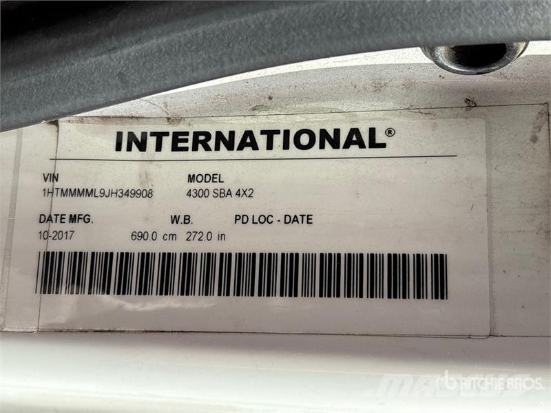 International Durastar 4300 Sanduk kamioni
