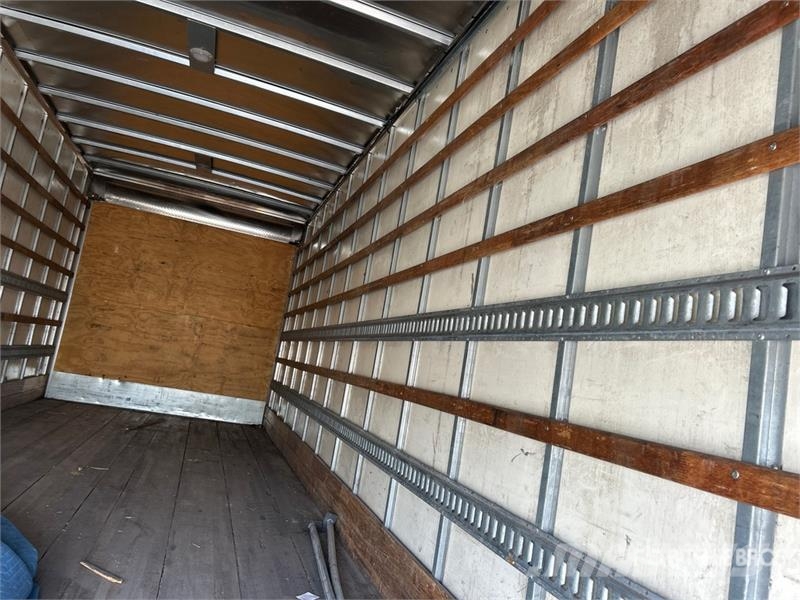 International Durastar 4300 Camiones con caja de remolque