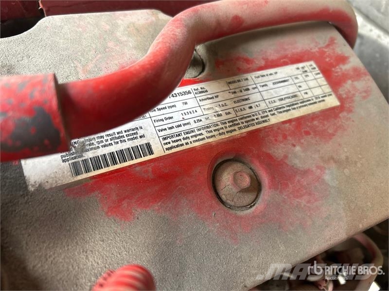 International Durastar 4300 Camiones con caja de remolque