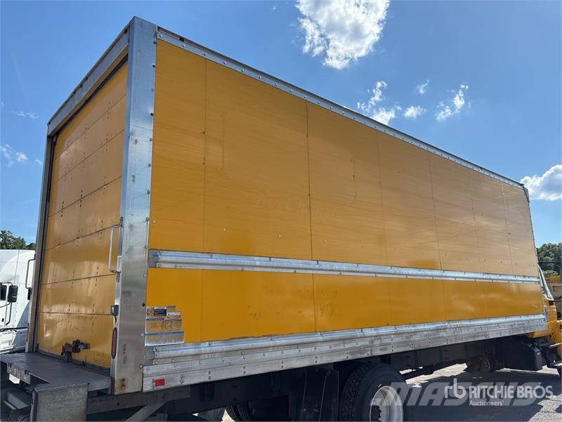 International DuraStar 4300 Camiones caja cerrada