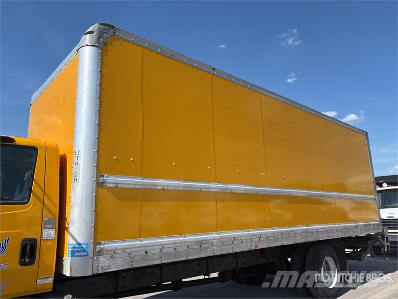 International DuraStar 4300 Box trucks