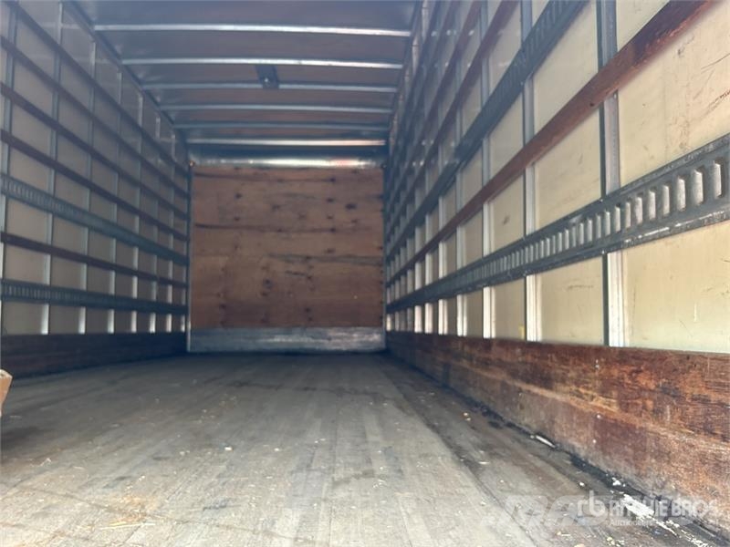 International Durastar 4300 شاحنات ذات هيكل صندوقي