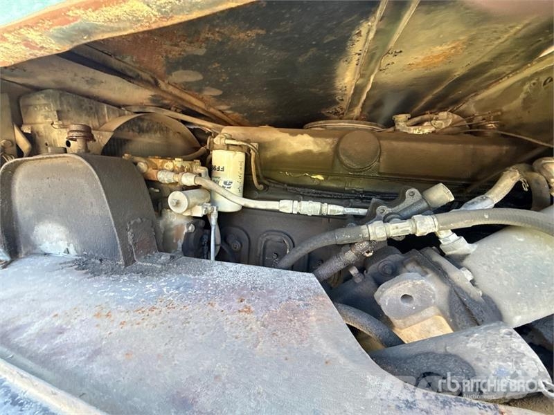 International GI 6x6 T/A Day Cab Truck Tractor Trekkvogner