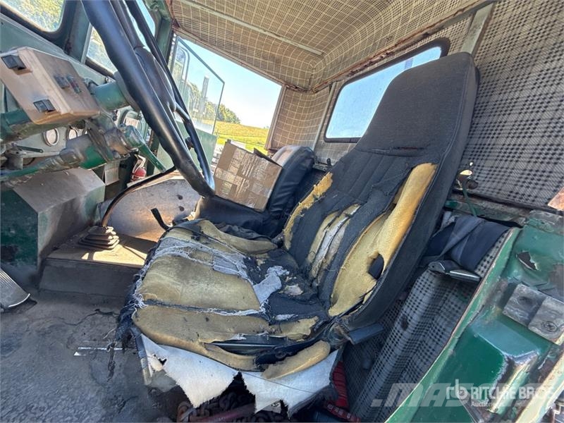 International GI 6x6 T/A Day Cab Truck Tractor Trekkvogner