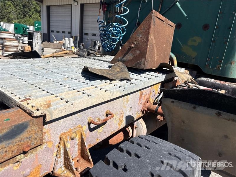 International GI 6x6 T/A Day Cab Truck Tractor Trekkvogner