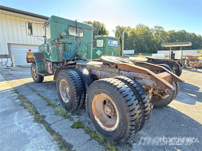 International GI 6x6 T/A Day Cab Truck Tractor Trekkvogner