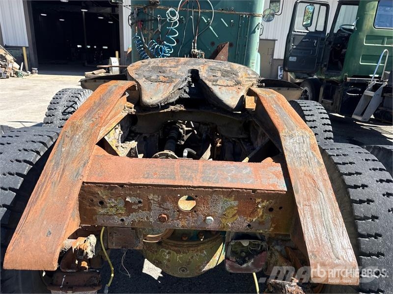 International GI 6x6 T/A Day Cab Truck Tractor Trekkvogner