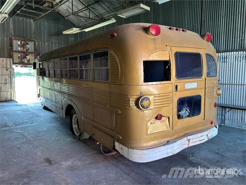 International Harvester Harvester B163 4x2 Bus Väikebussid