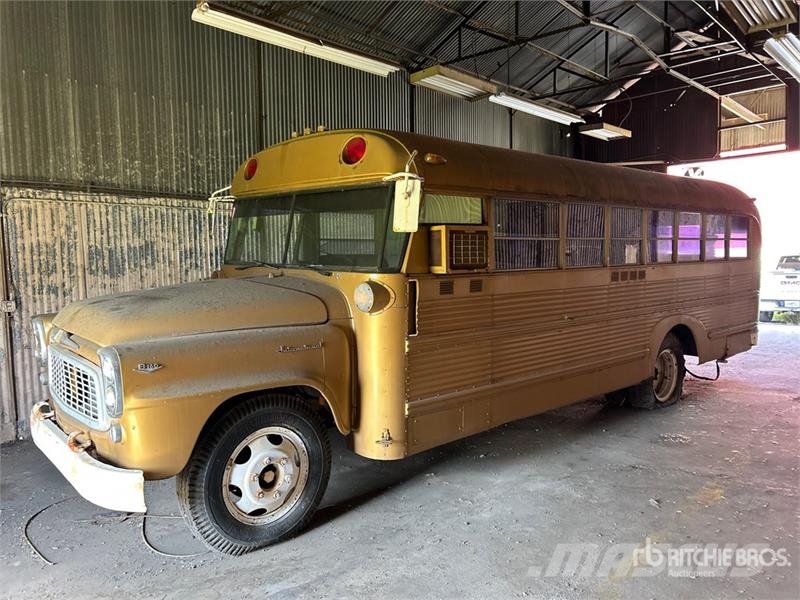 International Harvester Harvester B163 4x2 Bus Väikebussid