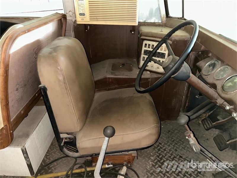 International Harvester Harvester B163 4x2 Bus Väikebussid