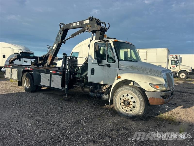 International Hiab 175-1 14330 lb Knuckle Boom on  International Nosturiautot