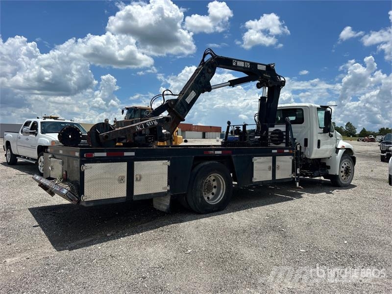 International Hiab 175-1 14330 lb Knuckle Boom on  International Автокранове