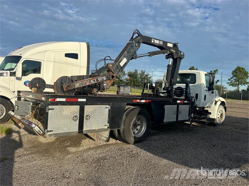 International Hiab 175-1 14330 lb Knuckle Boom on  International Nosturiautot