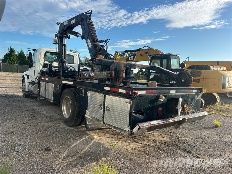 International Hiab 175-1 14330 lb Knuckle Boom on  International Nosturiautot
