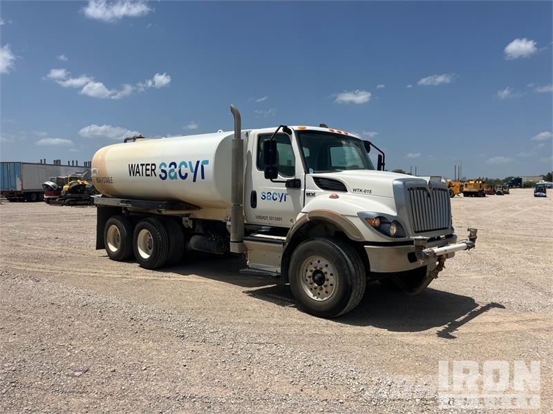 International HV607 4000 gal 6x4 Water Truck Tovornjaki za vodo