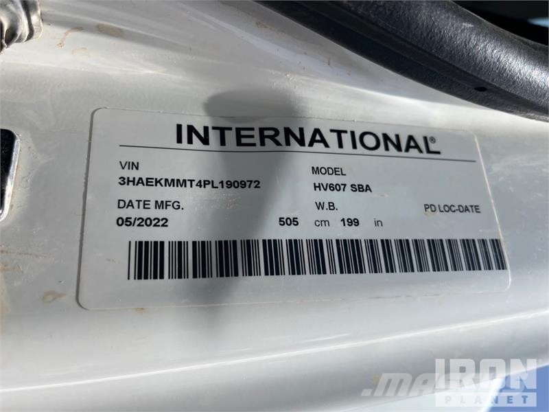 International HV607 4000 gal 6x4 Water Truck Tovornjaki za vodo