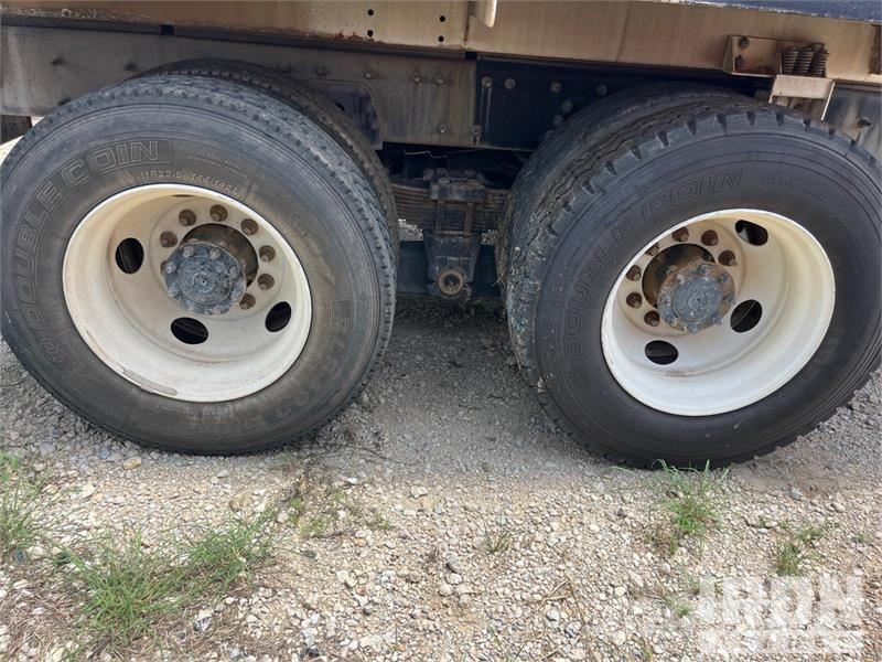 International HV607 4000 gal 6x4 Water Truck Tovornjaki za vodo