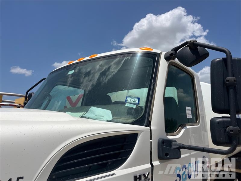 International HV607 4000 gal 6x4 Water Truck Tovornjaki za vodo