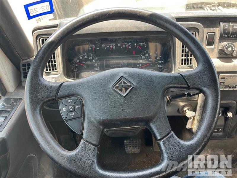 International HV607 4000 gal 6x4 Water Truck Tovornjaki za vodo