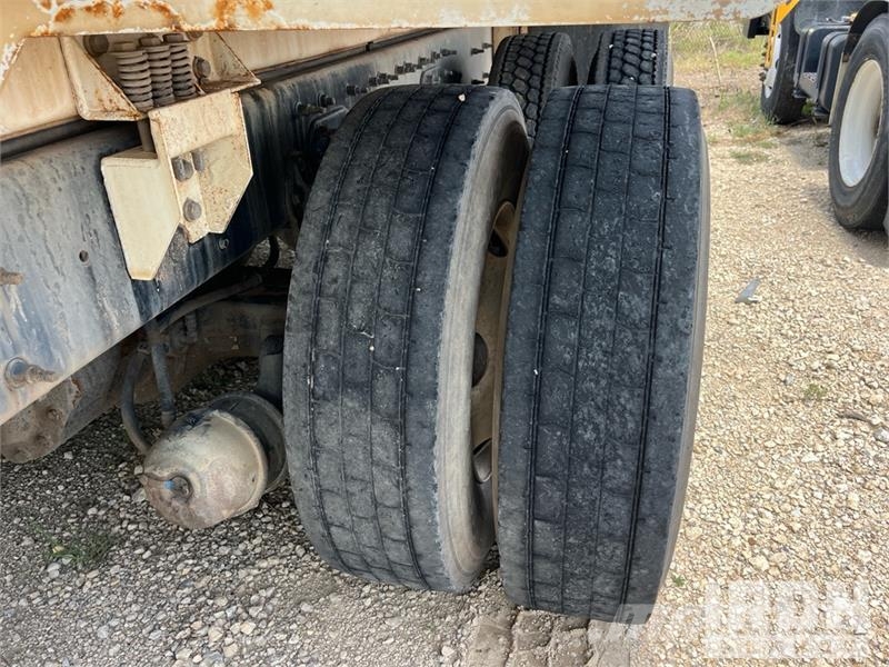 International HV607 4000 gal 6x4 Water Truck Tovornjaki za vodo
