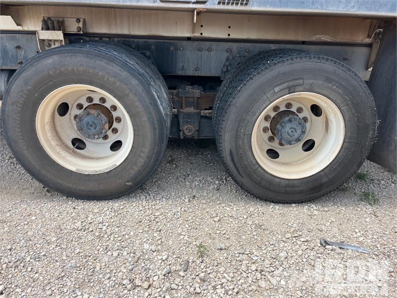 International HV607 4000 gal 6x4 Water Truck Tovornjaki za vodo