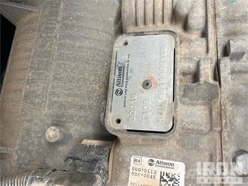 International HV607 4000 gal 6x4 Water Truck Tovornjaki za vodo