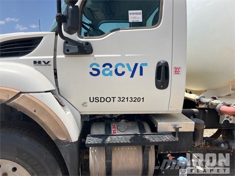 International HV607 4000 gal 6x4 Water Truck Tovornjaki za vodo