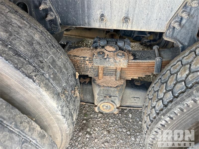 International HV607 4000 gal 6x4 Water Truck Tovornjaki za vodo