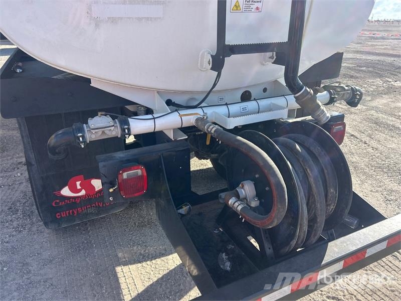 International HV607 4000 gal 6x4 Water Truck 水罐车