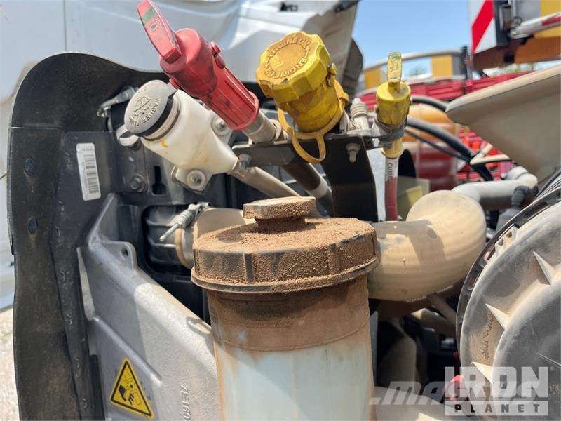 International HV607 4000 gal 6x4 Water Truck Tovornjaki za vodo