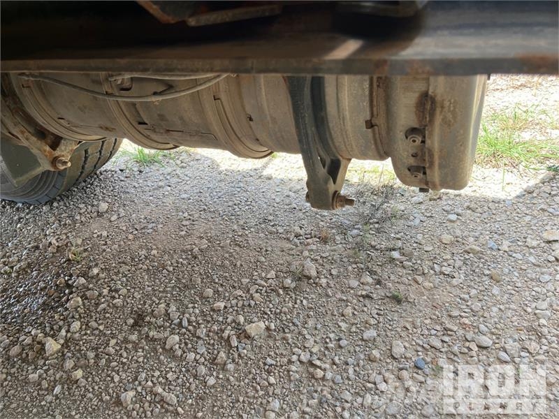 International HV607 4000 gal 6x4 Water Truck Tovornjaki za vodo