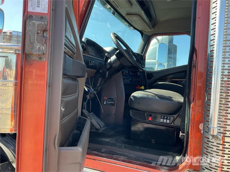 International HX520 6x4 T/A Day Cab Truck Tractor Vilcēji