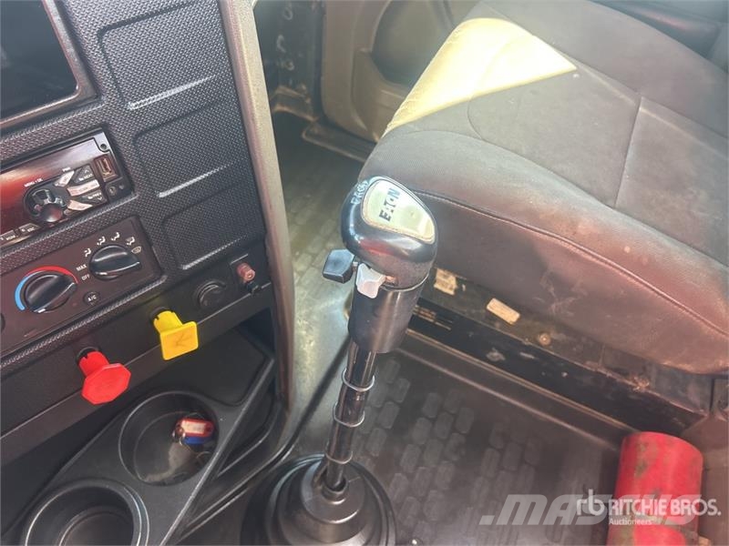 International HX520 8x4 Tri/A Day Cab Truck Tractor Tractor Units