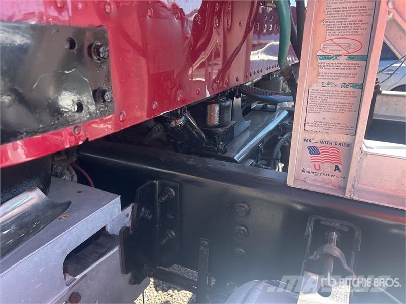 International HX520 8x4 Tri/A Day Cab Truck Tractor Tractor Units