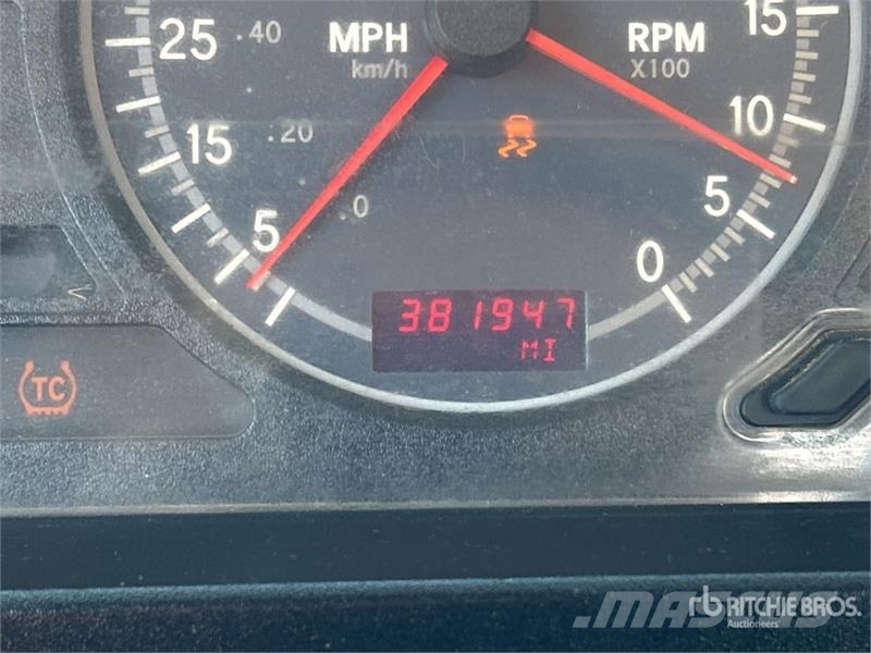 International HX520 8x4 Tri/A Day Cab Truck Tractor Tractor Units