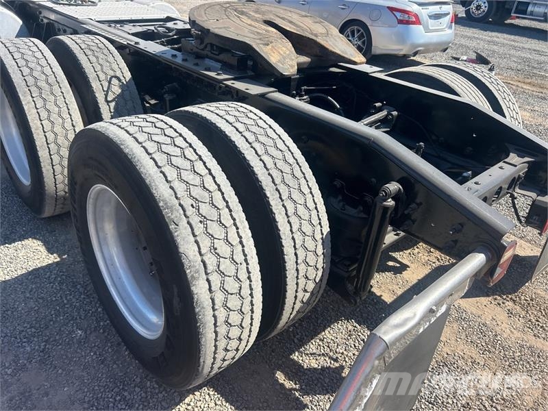 International HX520 8x4 Tri/A Day Cab Truck Tractor Tractor Units