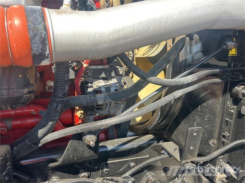 International HX520 8x4 Tri/A Day Cab Truck Tractor Tractor Units
