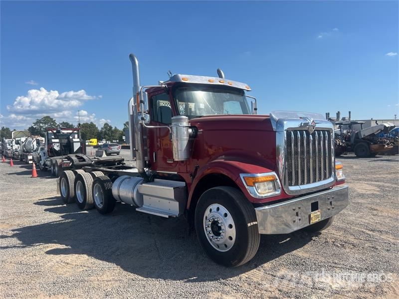 International HX520 8x4 Tri/A Day Cab Truck Tractor Tractor Units