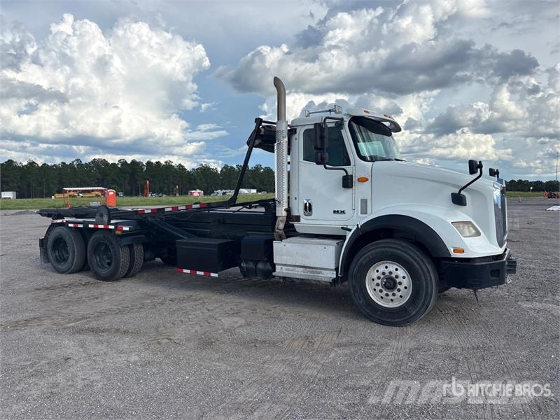 International HX615 6x4 Roll-Off Truck Nostovarsi-vaihtolavakuorma-autot