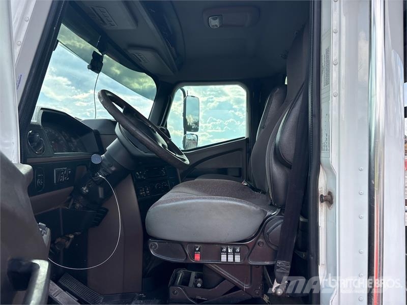 International HX615 6x4 Roll-Off Truck Komunalni kamioni