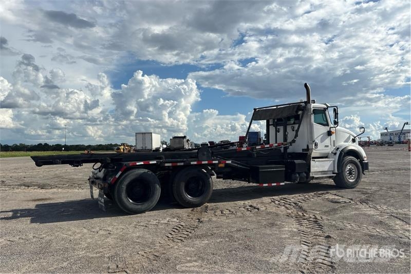International HX615 6x4 Roll-Off Truck Komunalni kamioni