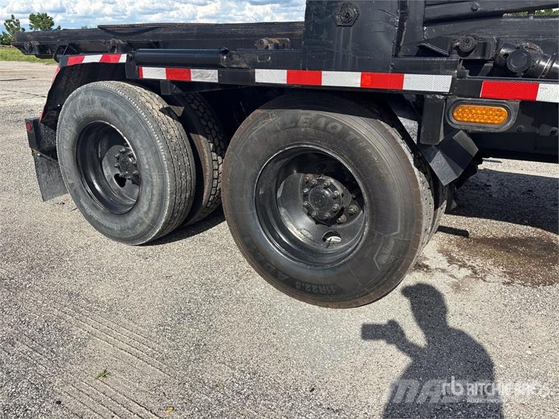 International HX615 6x4 Roll-Off Truck Komunalni kamioni