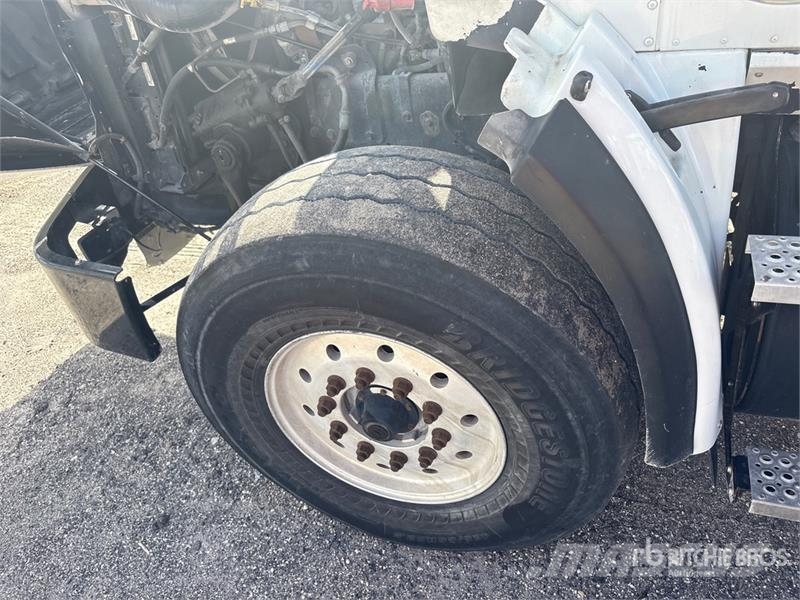 International HX615 6x4 Roll-Off Truck Komunalni kamioni