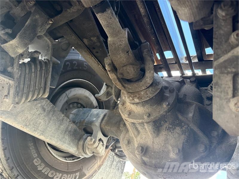 International HX615 6x4 Roll-Off Truck Komunalni kamioni