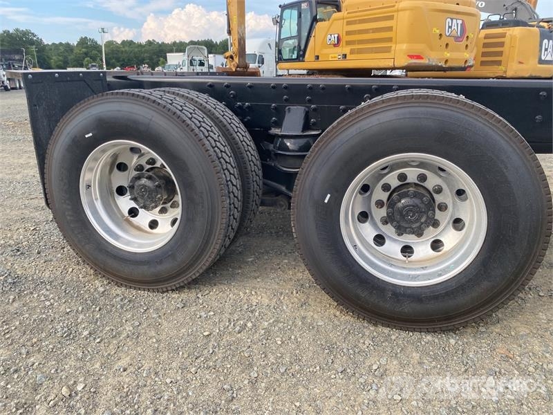 International HX620 Ohjaamot ja sisustat