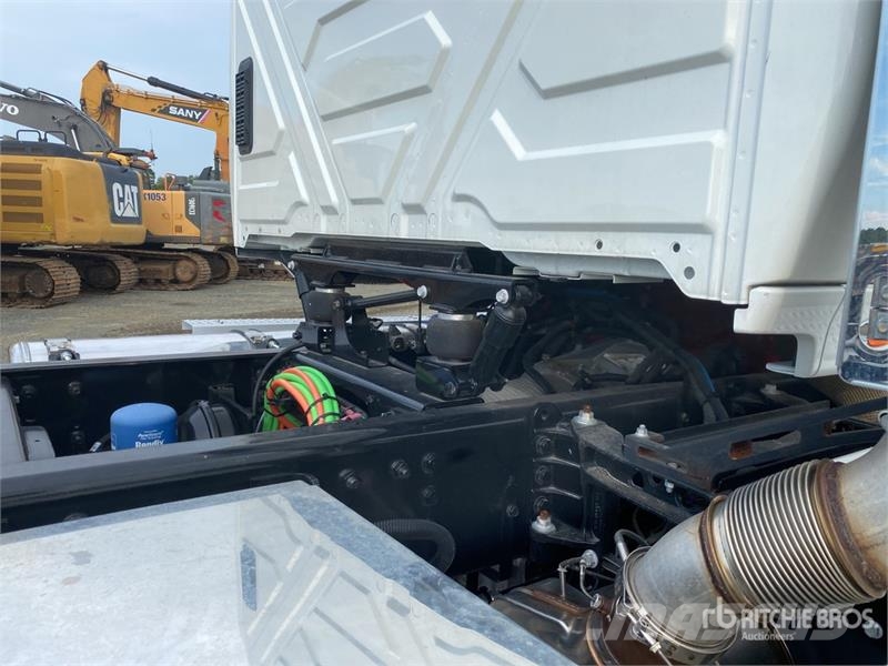 International HX620 Ohjaamot ja sisustat