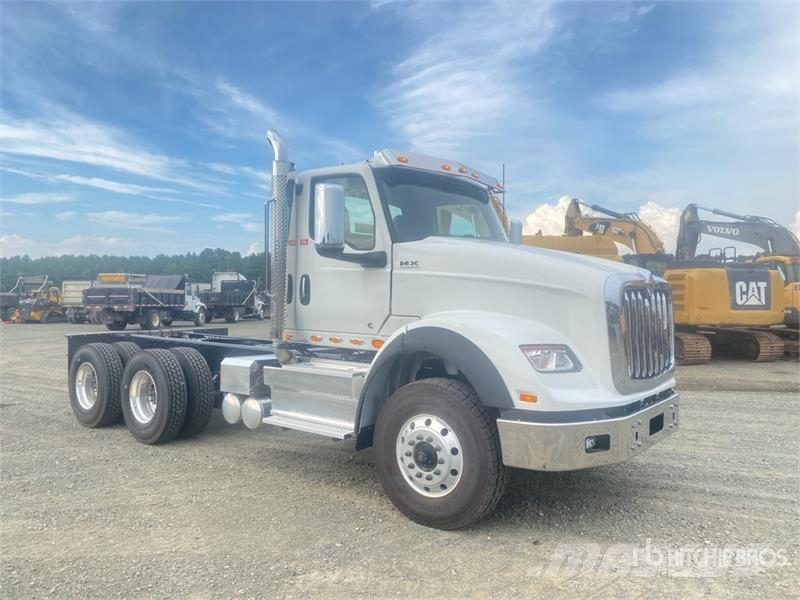 International HX620 Ohjaamot ja sisustat