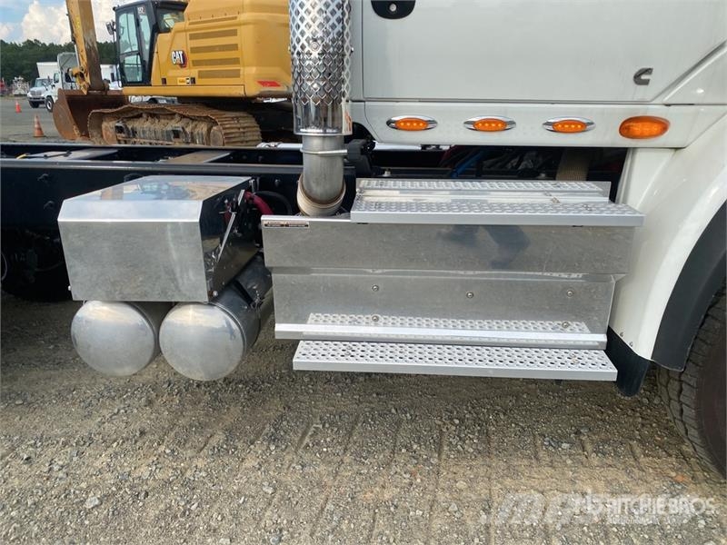 International HX620 Ohjaamot ja sisustat