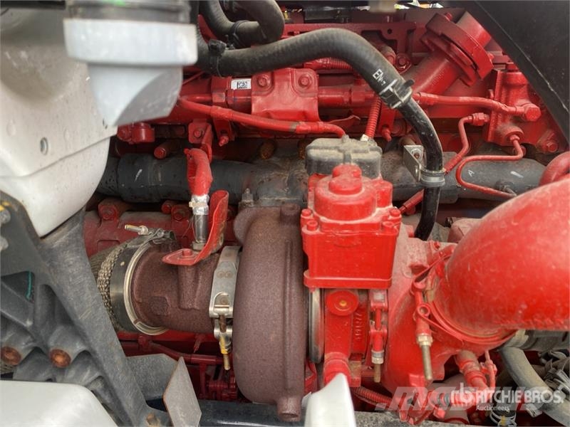 International HX620 Ohjaamot ja sisustat